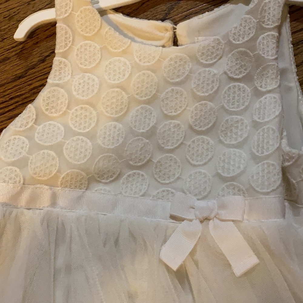 Girls 18 Month White Dress - Picture 2 of 3